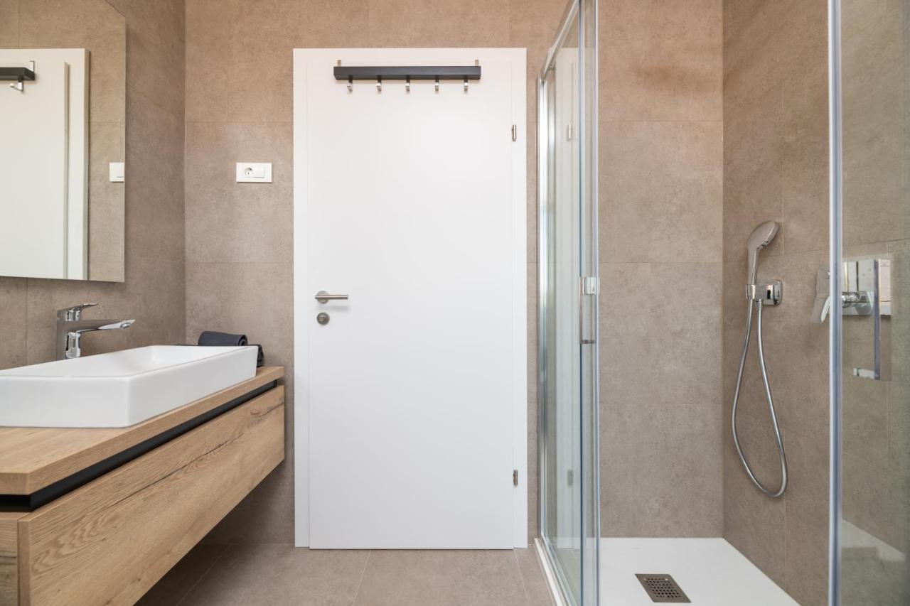 Luxus Villen Monteneto Zambratija  Extérieur photo